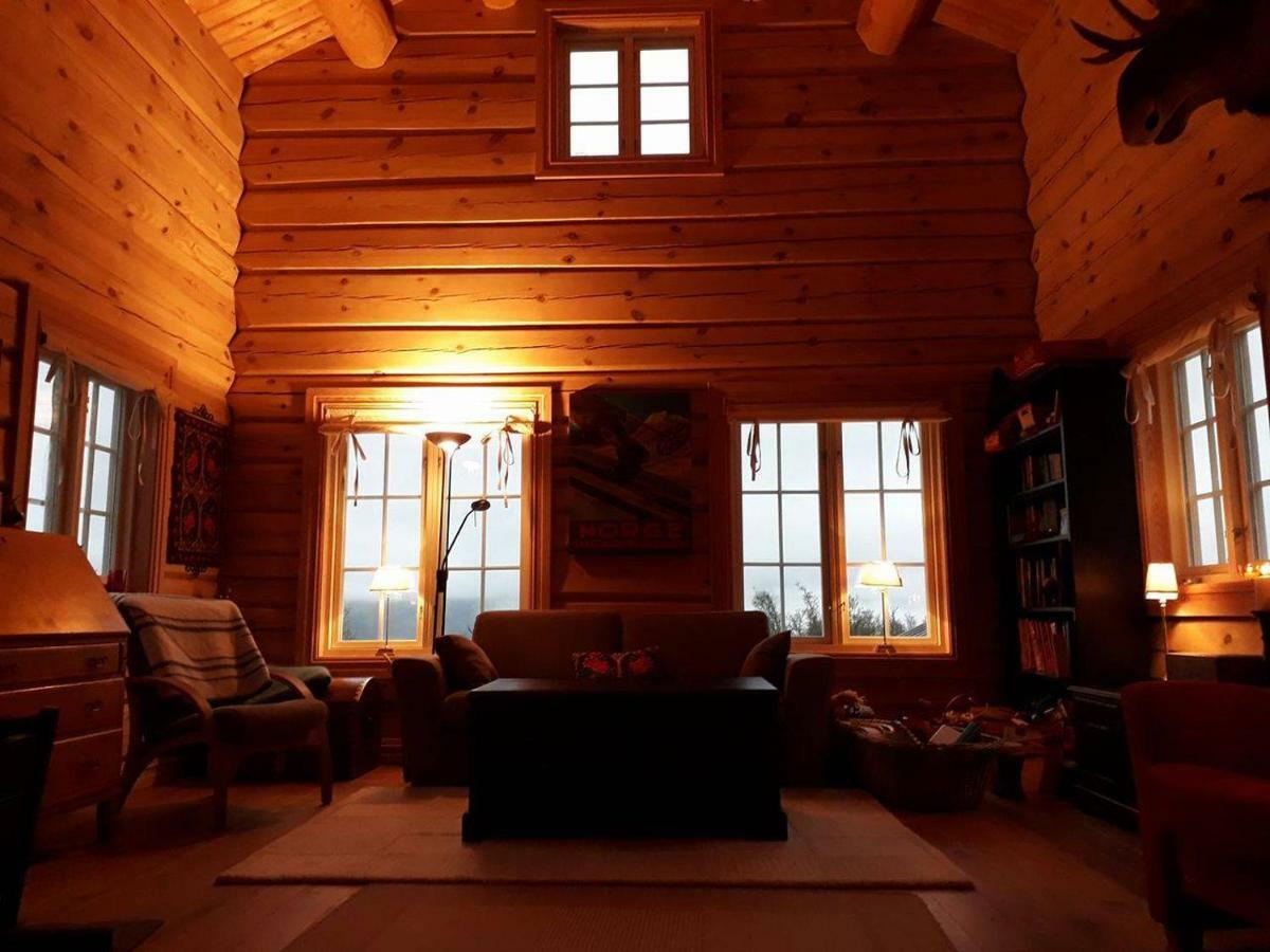 Blazerbu Four-Bedroom Chalet Myro Esterno foto